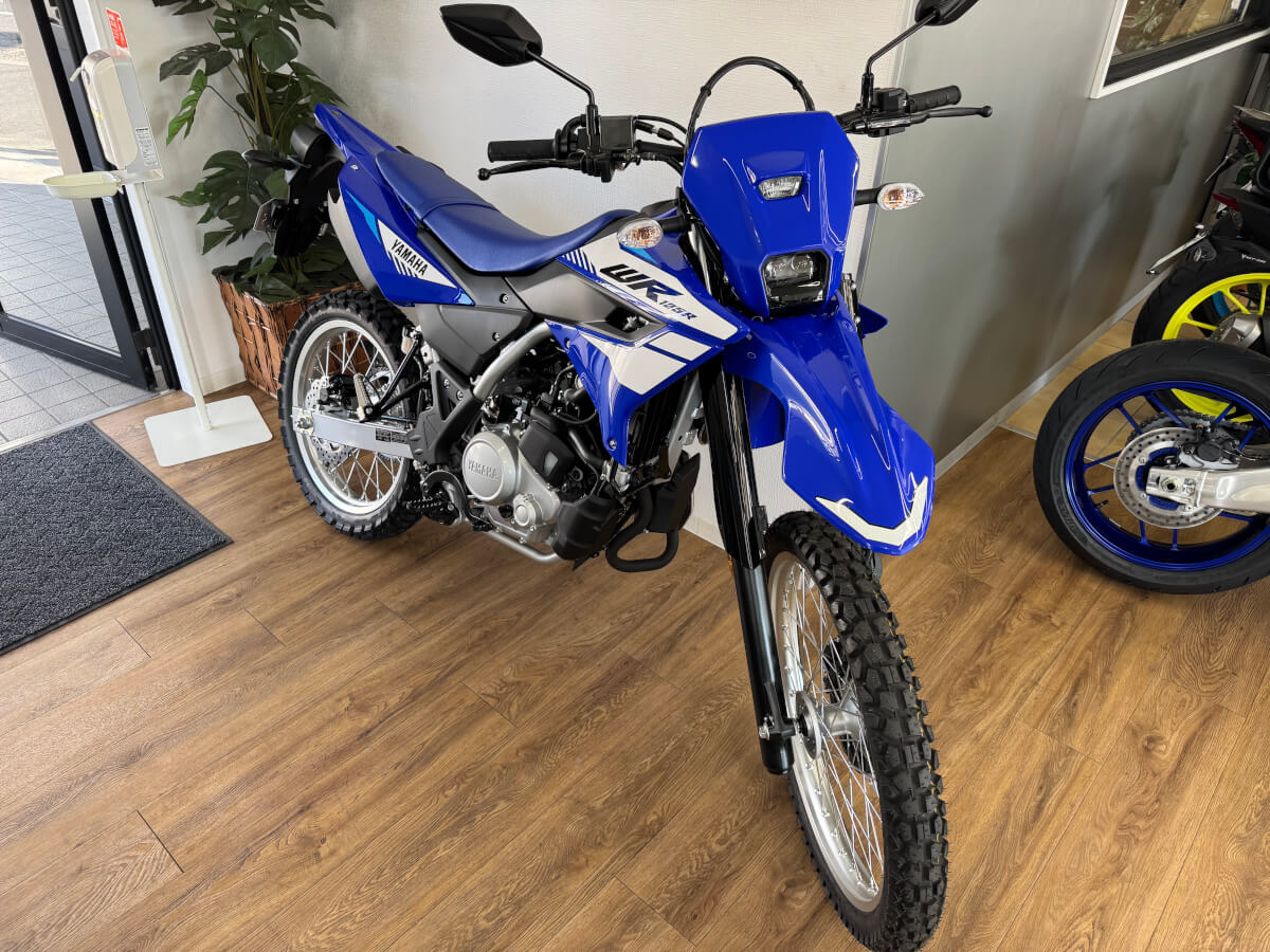 WR125R　足つきチェック！！